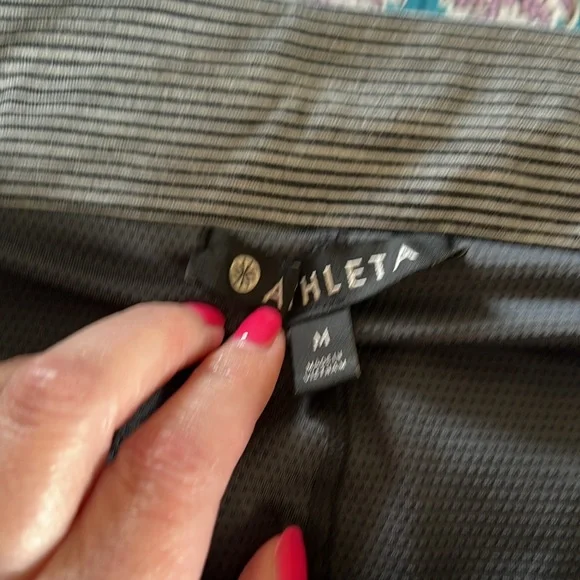 Athleta Black and Gray Striped Skort - Picture 3 of 5